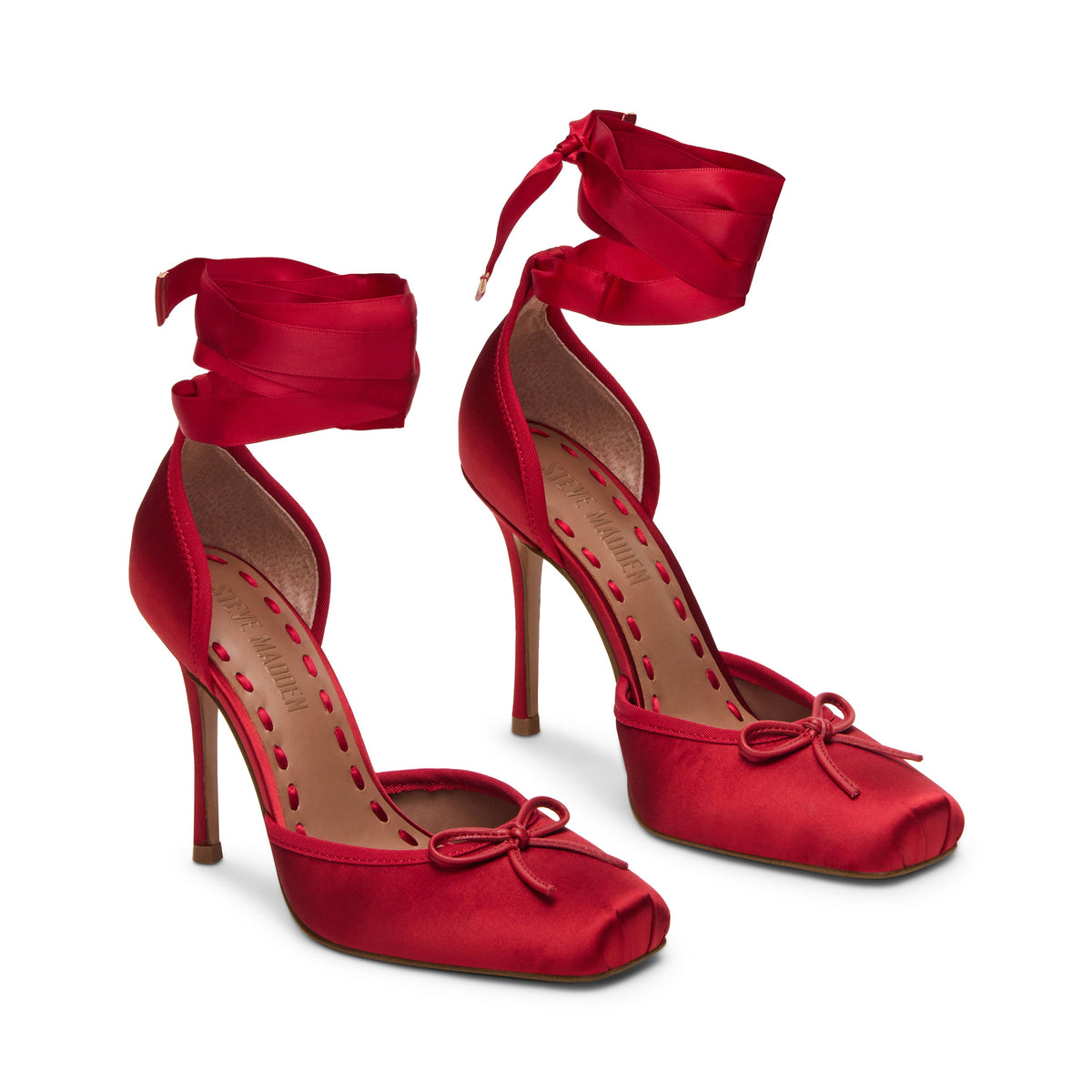 Larina Pump RED SATIN